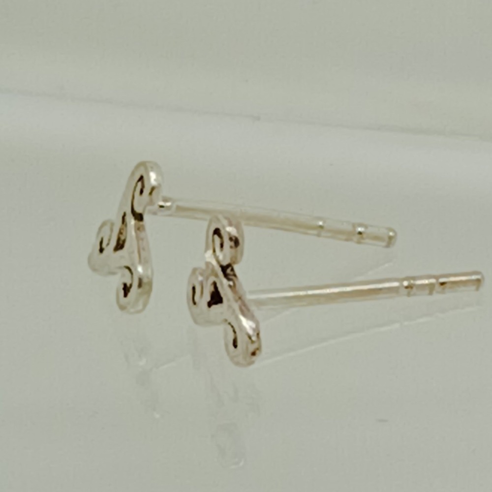 Sterling Silver Celtic Triskelion Stud Earrings Triple Spiral Triskele Vintage - Picture 16 of 16